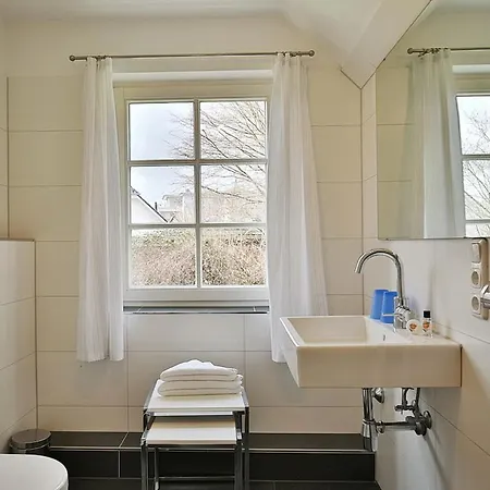 Am Rosenhain 9 Am Rosenhain 9 4